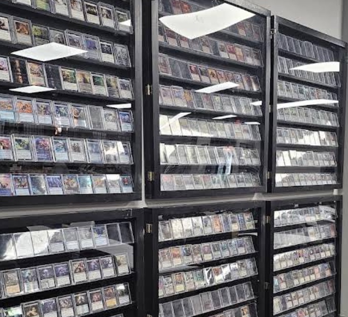 Warehouse Comics Cards & Gaming